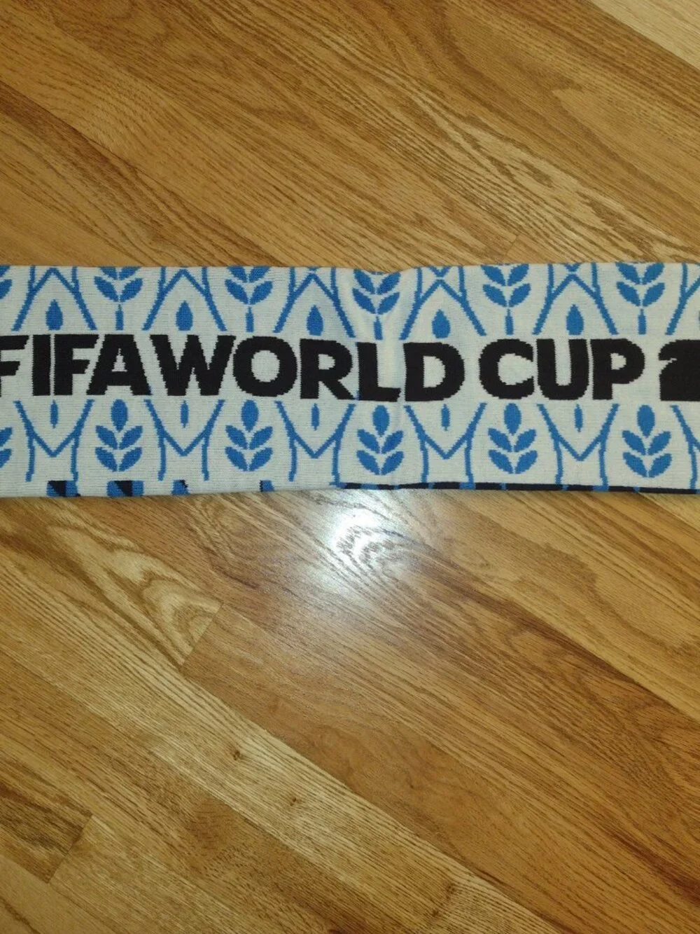 NWT FIFA World Cup 26 Scarf, Quaker branded, very heavy/thick and warm